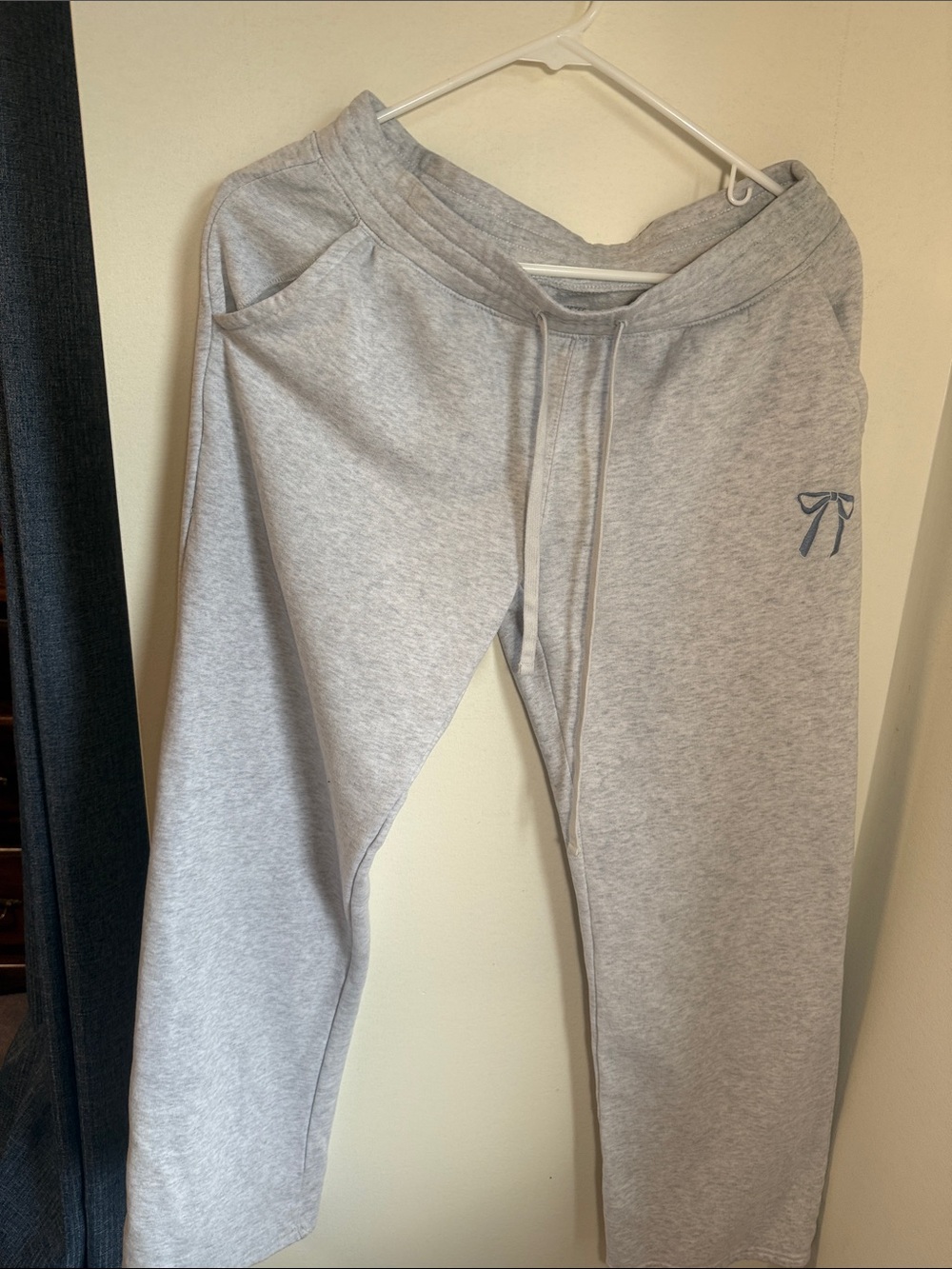 Hollister Gray Fleece wide-leg Jogger Sweatpants | Bow Lounge Pants
